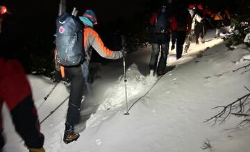 FOTO: Český turista sa v Tatrách poškymkol a zranil. Uviazol v snehu