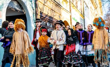 FOTO: Fašiangy v Prešove 2026. Sprievod, folklór a pochovávanie basy