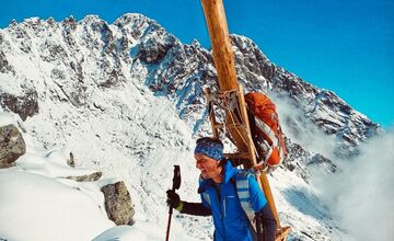 FOTO: V horách makajú aj v zime, Údržba chodníkov pokračuje