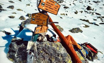 FOTO: V horách makajú aj v zime, Údržba chodníkov pokračuje