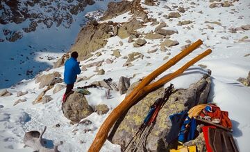 FOTO: V horách makajú aj v zime, Údržba chodníkov pokračuje