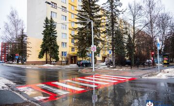 FOTO: Nový chodník na Bajkalskej má zvýšiť bezpečnosť chodcov
