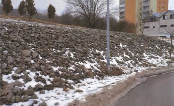 FOTO: Na sídlisku v Prešove sa zosúva svah