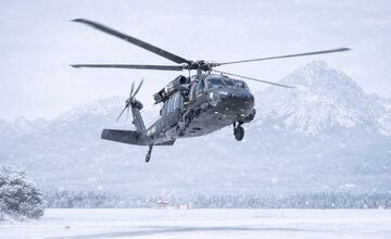 FOTO: Obyvatelia pod Tatrami si na oblohe všímajú Black Hawky