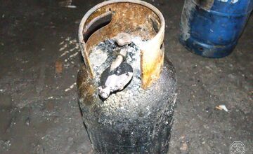 FOTO: Požiar bytovky v Lemešanoch