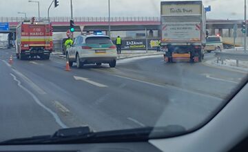 FOTO: V Poprade pri výjazde na diaľnicu došlo k dopravnej nehode