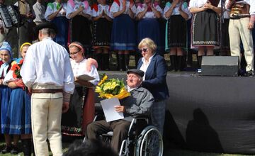 FOTO: Folklórny súbor spod Tatier sa lúči s nezabudnuteľným Jozefom Dunajom