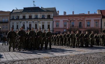 FOTO: Na Hlavnej v Prešove vojaci zložili prísahu