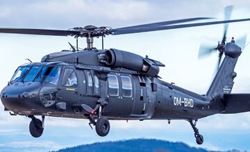 FOTO: Niekoľko týždňov lietali nad hlavami Popradčanov Black Hawky