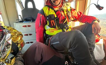 FOTO: Horskí záchranári ratovali ratovali vo Vysokých Tatrách poľskú skialpinistku po 250-metrovom páde