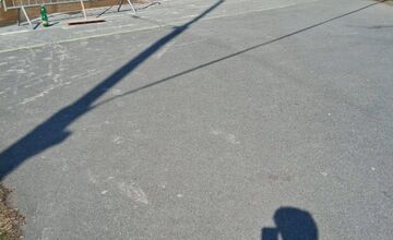 FOTO: Záplava na Sekčove komplikuje dopravu