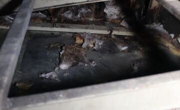 FOTO: Požiar bytovky vo Svidníku, zasahovali tri hodiny