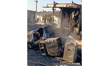 FOTO: Veľký Šariš si pripomína rok od tragického požiaru v miestnej osade