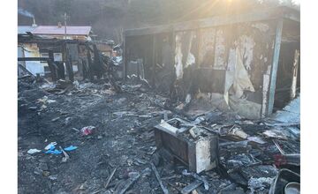 FOTO: Veľký Šariš si pripomína rok od tragického požiaru v miestnej osade