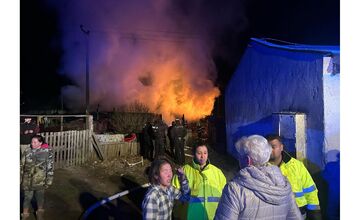 FOTO: Veľký Šariš si pripomína rok od tragického požiaru v miestnej osade