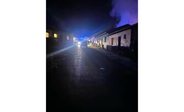 FOTO: Veľký Šariš si pripomína rok od tragického požiaru v miestnej osade