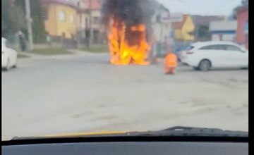 FOTO: Akčné pondelkové ráno v Prešove. Na Kútoch došlo k požiaru vozidla