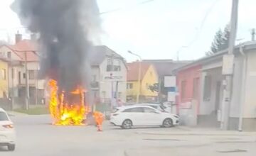 FOTO: Akčné pondelkové ráno v Prešove. Na Kútoch došlo k požiaru vozidla
