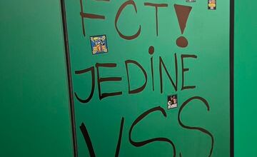 FOTO: K zničeným toaletám po zápase v Košiciach sa vyjadrila aj Futbal Tatran Aréna