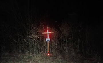 FOTO: Na viacerých miestach Prešovského kraja si veriaci prešli Extrémnu krížovú cestu