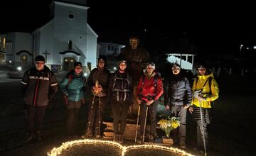 FOTO: Na viacerých miestach Prešovského kraja si veriaci prešli Extrémnu krížovú cestu