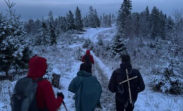 FOTO: Na viacerých miestach Prešovského kraja si veriaci prešli Extrémnu krížovú cestu