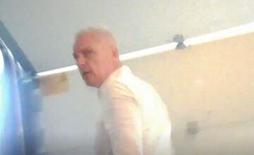 FOTO: Podozrivé zábery z domu Ferenčáka. 45-tisíc v hotovosti, 75-tisíc na účet