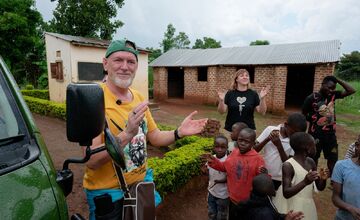 FOTO: Čviro zo Starej Ľubovne pomáha sirotám v Ugande