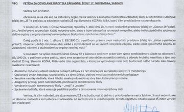 FOTO: Petícia za odvolanie riaditeľa ZŠ v Sabinove. Medzi dôvodmi uvádzajú sexuálne narážky