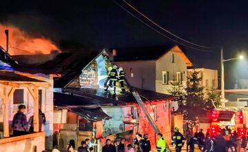 FOTO: Po požiari v Starej Ľubovni ostalo bez strechy viac ako 40 ľudí