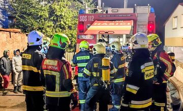 FOTO: Po požiari v Starej Ľubovni ostalo bez strechy viac ako 40 ľudí