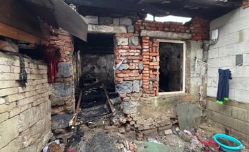 FOTO: Po požiari v Starej Ľubovni ostalo bez strechy viac ako 40 ľudí