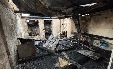 FOTO: Po požiari v Starej Ľubovni ostalo bez strechy viac ako 40 ľudí