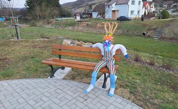 FOTO: Mestá a obce v Prešovskom kraji žiaria veľkonočnou výzdobou