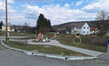 FOTO: Mestá a obce v Prešovskom kraji žiaria veľkonočnou výzdobou