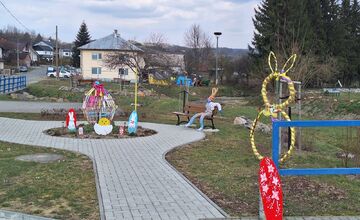 FOTO: Mestá a obce v Prešovskom kraji žiaria veľkonočnou výzdobou