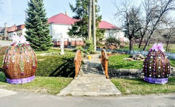 FOTO: Mestá a obce v Prešovskom kraji žiaria veľkonočnou výzdobou