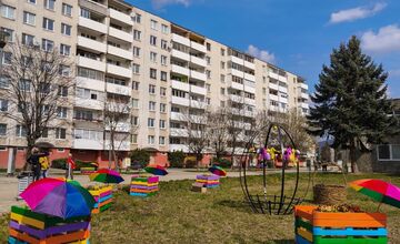 FOTO: Mestá a obce v Prešovskom kraji žiaria veľkonočnou výzdobou