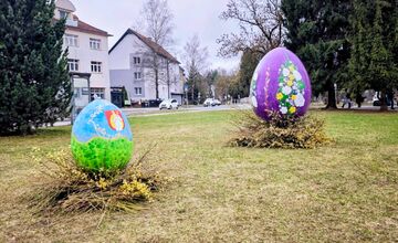 FOTO: Mestá a obce v Prešovskom kraji žiaria veľkonočnou výzdobou