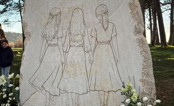 FOTO: V Spišskom Podhradí odhalili pamätník obetiam tragickej udalosti