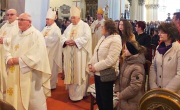 FOTO: V Spišskom Podhradí odhalili pamätník obetiam tragickej udalosti