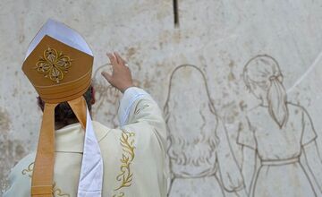 FOTO: V Spišskom Podhradí odhalili pamätník obetiam tragickej udalosti