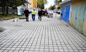 FOTO: Humenné mení garáže na mestskú zeleň, ďalšie projekty sú v hre