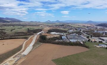 FOTO: Výstavba obchvatu Sabinova pokračuje