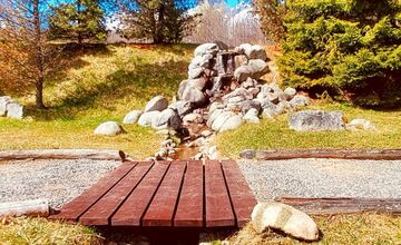 FOTO: Jar v Tatrách. Nový mostík aj kvitnúca záhrada