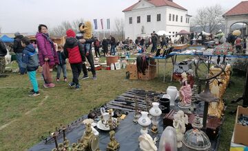 FOTO: Cez víkend láka východ na Burzy starožitností