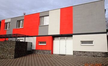 FOTO: Obľúbený komplex vo Vranove mieri do dražby