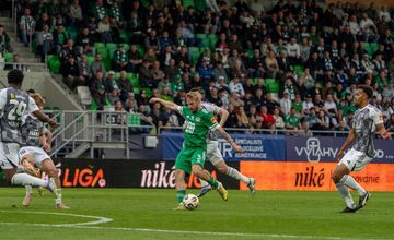 FOTO: Prešov zvládol derby o východ, počas zápasu proti Košiciam si pripomenuli legendu Ladislava Pavloviča