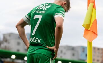 FOTO: Prešov zvládol derby o východ, počas zápasu proti Košiciam si pripomenuli legendu Ladislava Pavloviča