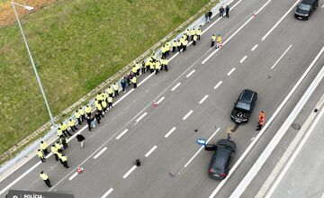 FOTO: Policajti trénovali zásahy pri nehodách